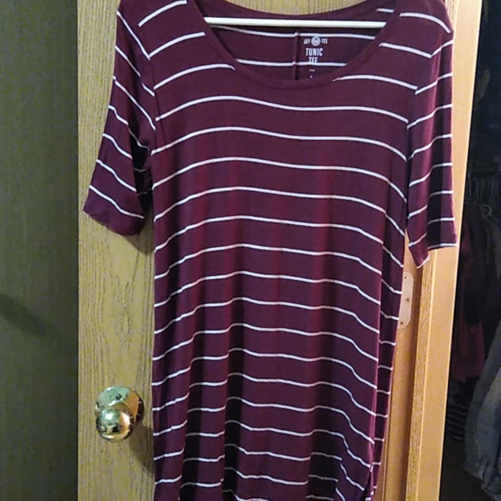 SO Brand Tunic Tee